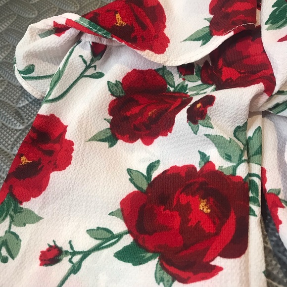 H&M Rose Blouse 🌹 - Picture 9 of 10